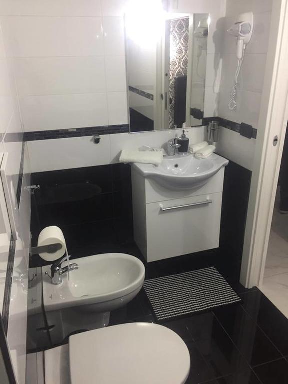 Casa Vacanze Sannazzaro 70 Neapel Exteriör bild