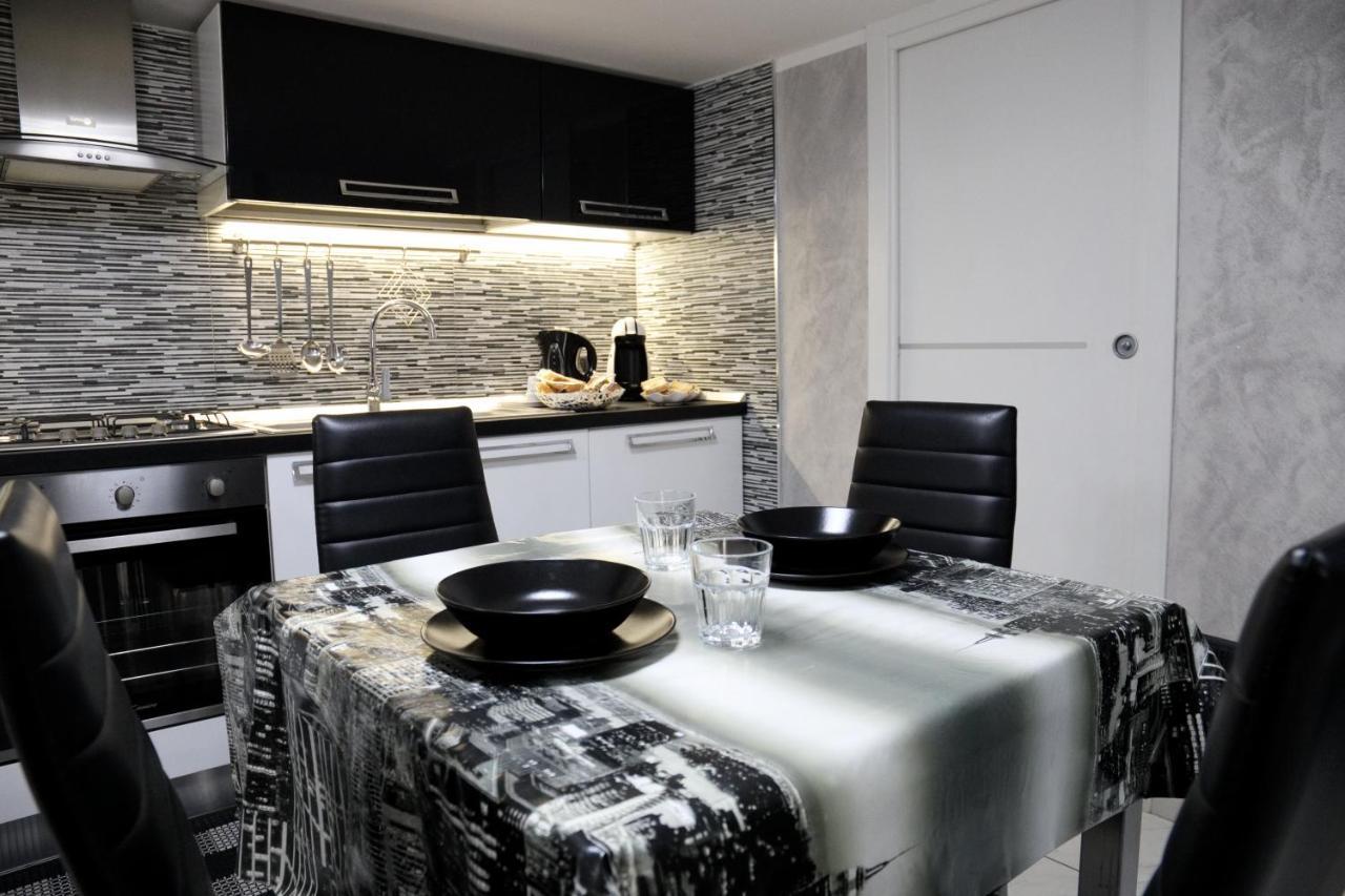 Casa Vacanze Sannazzaro 70 Neapel Exteriör bild